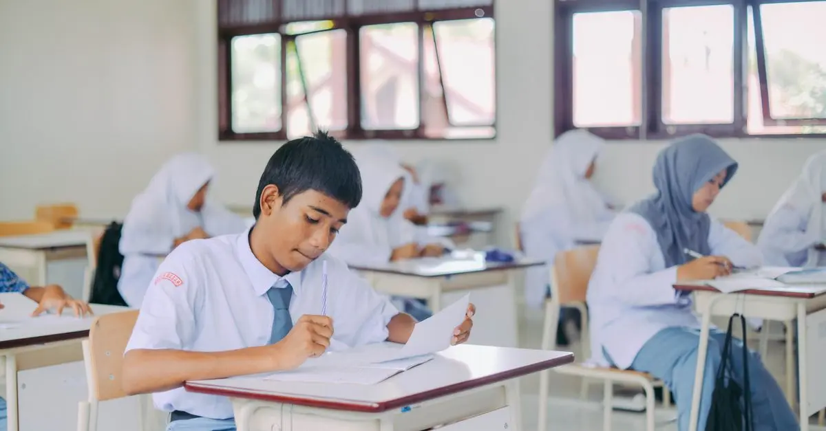 Comparativa: Aprende a Tu Ritmo vs. Horario Fijo