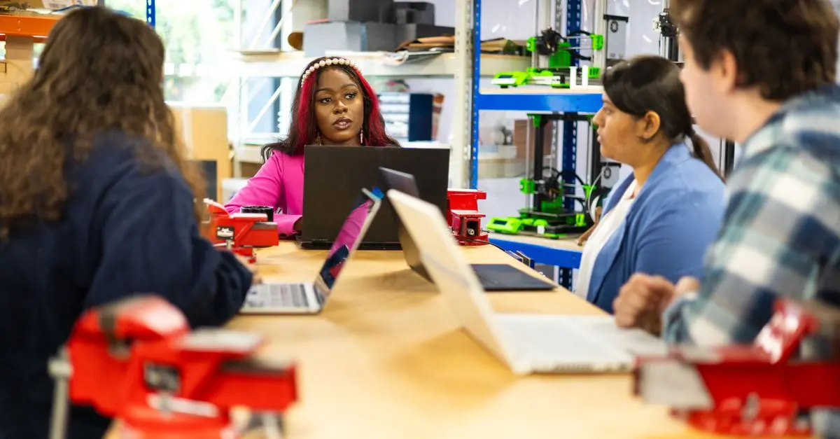 Beneficios del Aprendizaje Colaborativo en la Formación a Distancia