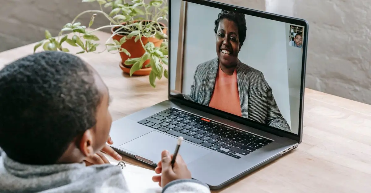 Cómo Crear un Curso de Formación a Distancia Atractivo