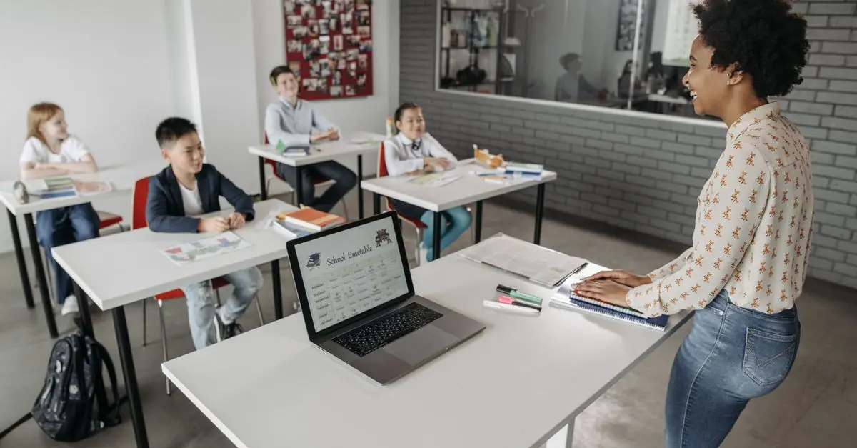 Cómo Mejorar la Interacción en Cursos de Formación a Distancia